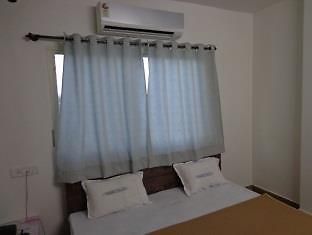 Oyo 36211 Hotel Padma Palace Ujjain Eksteriør bilde
